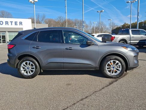 Certified 2022 Ford Escape SE image 12