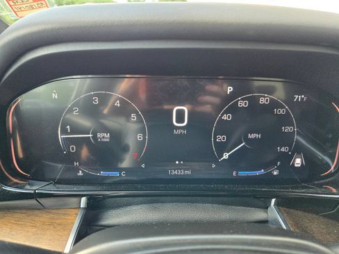 Used 2022 Jeep Grand Wagoneer Series II AWD/4WD image 21