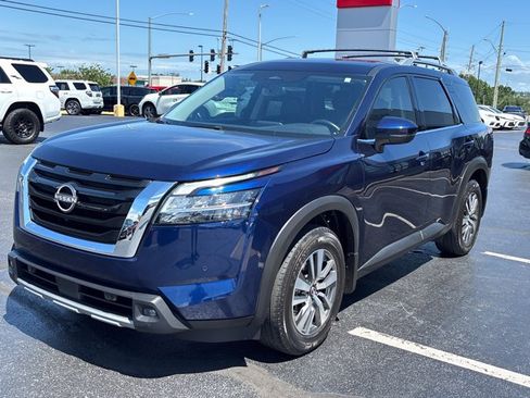 Used 2022 Nissan Pathfinder SL FWD image 10