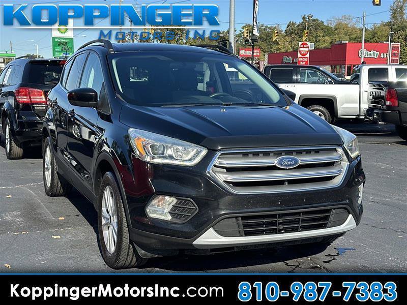 Used 2017 Ford Escape SE w/ Equipment Group 201A AWD/4WD image 1