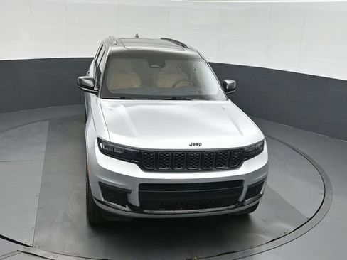 Used 2023 Jeep Grand Cherokee L Summit AWD/4WD image 40