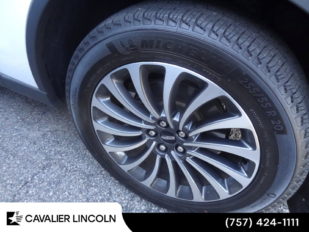 Used 2023 Lincoln Aviator AWD w/ Premium Package image 13