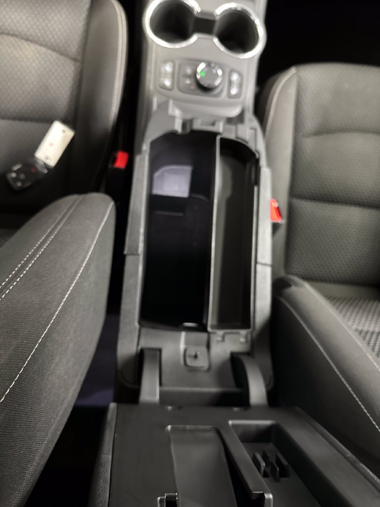 Used 2024 GMC Terrain SLE w/ Driver Convenience Package AWD/4WD image 24