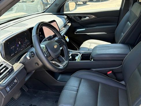 Used 2026 Chevrolet Traverse High Country w/ LPO, Floor Liner Package AWD/4WD image 15