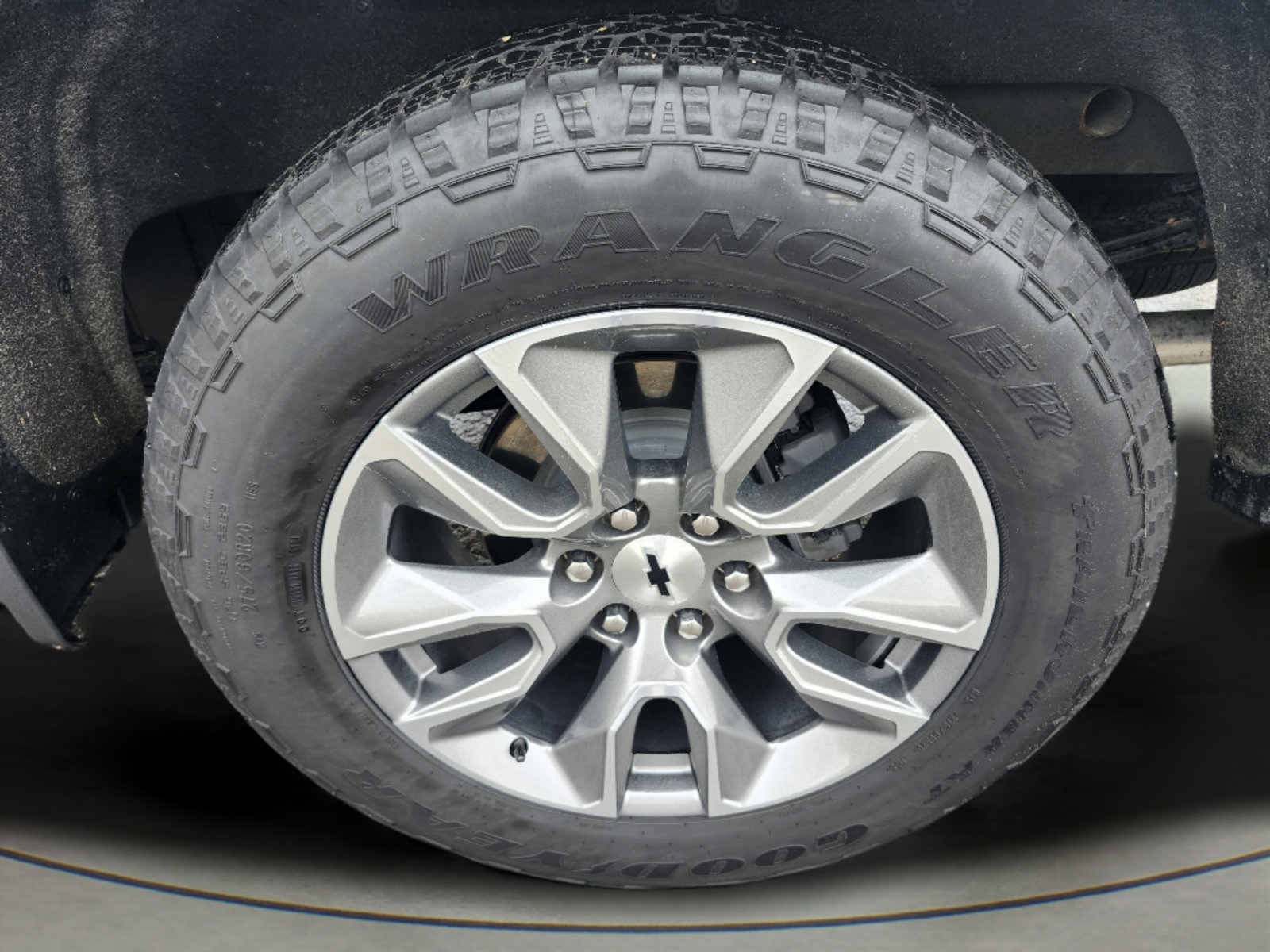 Used 2022 Chevrolet Silverado 1500 RST AWD/4WD image 32