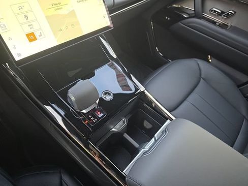 New 2026 Land Rover Range Rover Sport SE AWD/4WD image 18