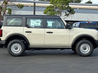 New 2025 Ford Bronco Base video 3