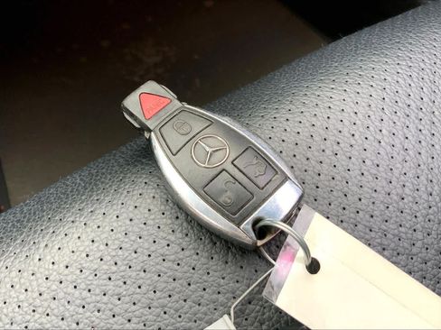 Used 2010 Mercedes-Benz C 300 4MATIC Sedan image 14