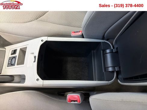 Used 2011 Toyota RAV4 4WD image 26