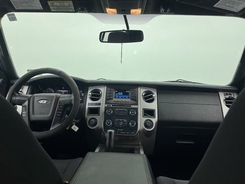 Used 2017 Ford Expedition XLT image 17