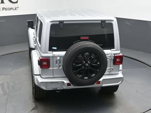 Used 2023 Jeep Wrangler Unlimited Sahara AWD/4WD image 47