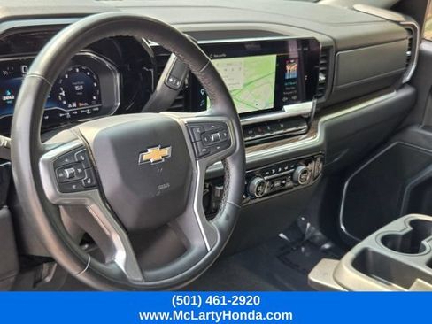 Used 2025 Chevrolet Silverado 1500 LT AWD/4WD image 8