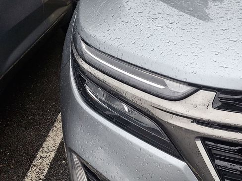 Certified 2023 Chevrolet Equinox RS image 4