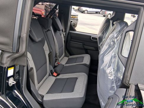 New 2025 Ford Bronco 4-Door image 13