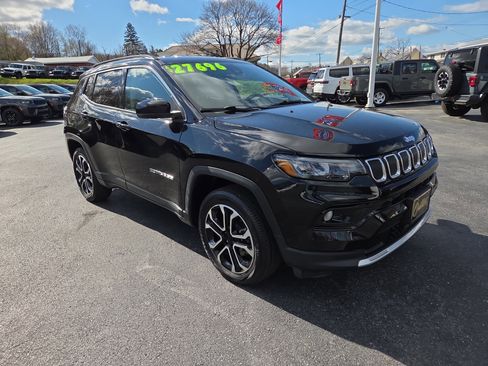 Certified 2022 Jeep Compass Limited AWD/4WD image 1