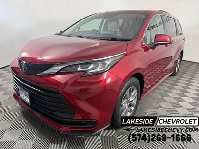 Used 2021 Toyota Sienna LE w/ LE Plus Package