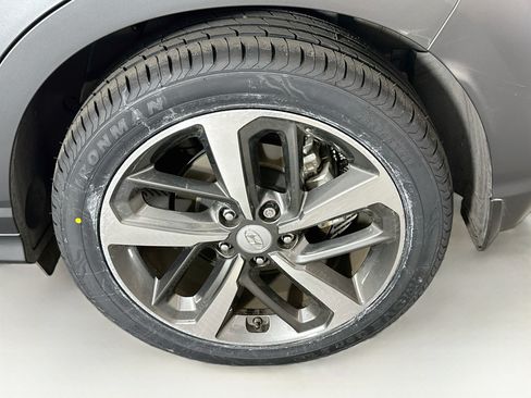 Used 2021 Hyundai Kona Ultimate w/ Cargo Package FWD image 11