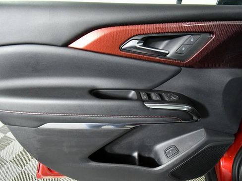 Used 2024 Chevrolet Traverse Z71 image 21