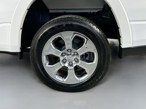 Used 2025 RAM 1500 Big Horn RWD image 34