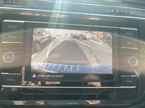 Used 2023 Volkswagen Tiguan S image 35