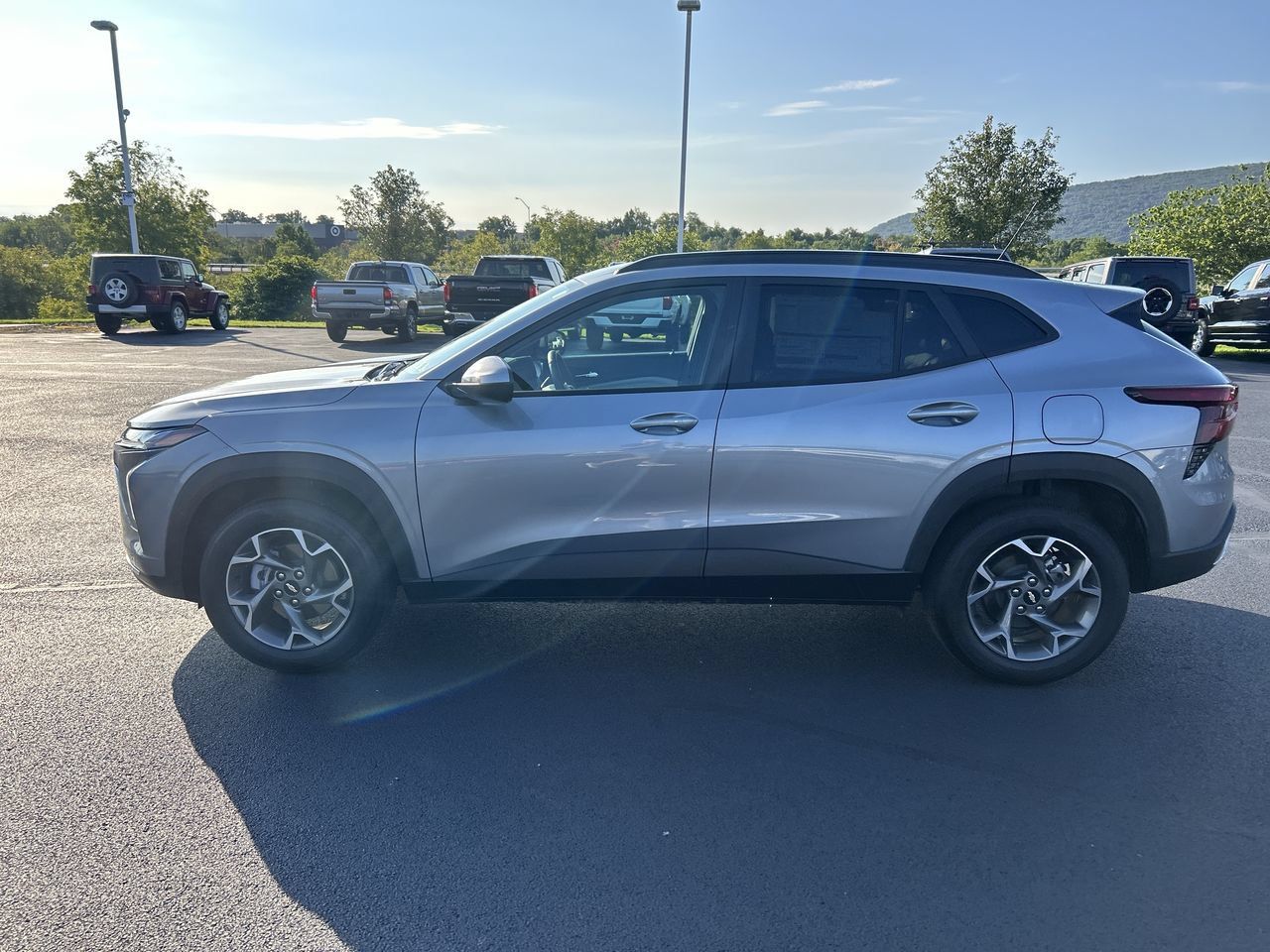 Used 2026 Chevrolet Trax LT w/ Driver Confidence Package FWD image 4
