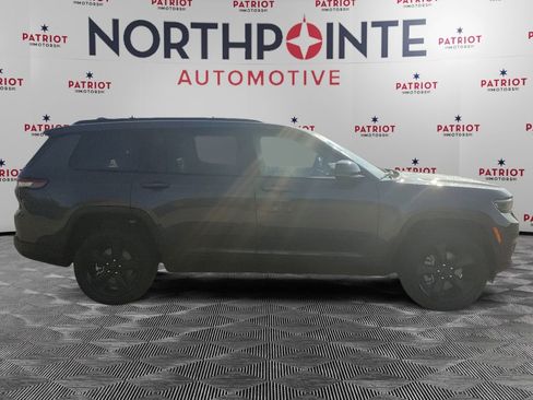 New 2025 Jeep Grand Cherokee L Limited w/ Black Appearance Package image 8