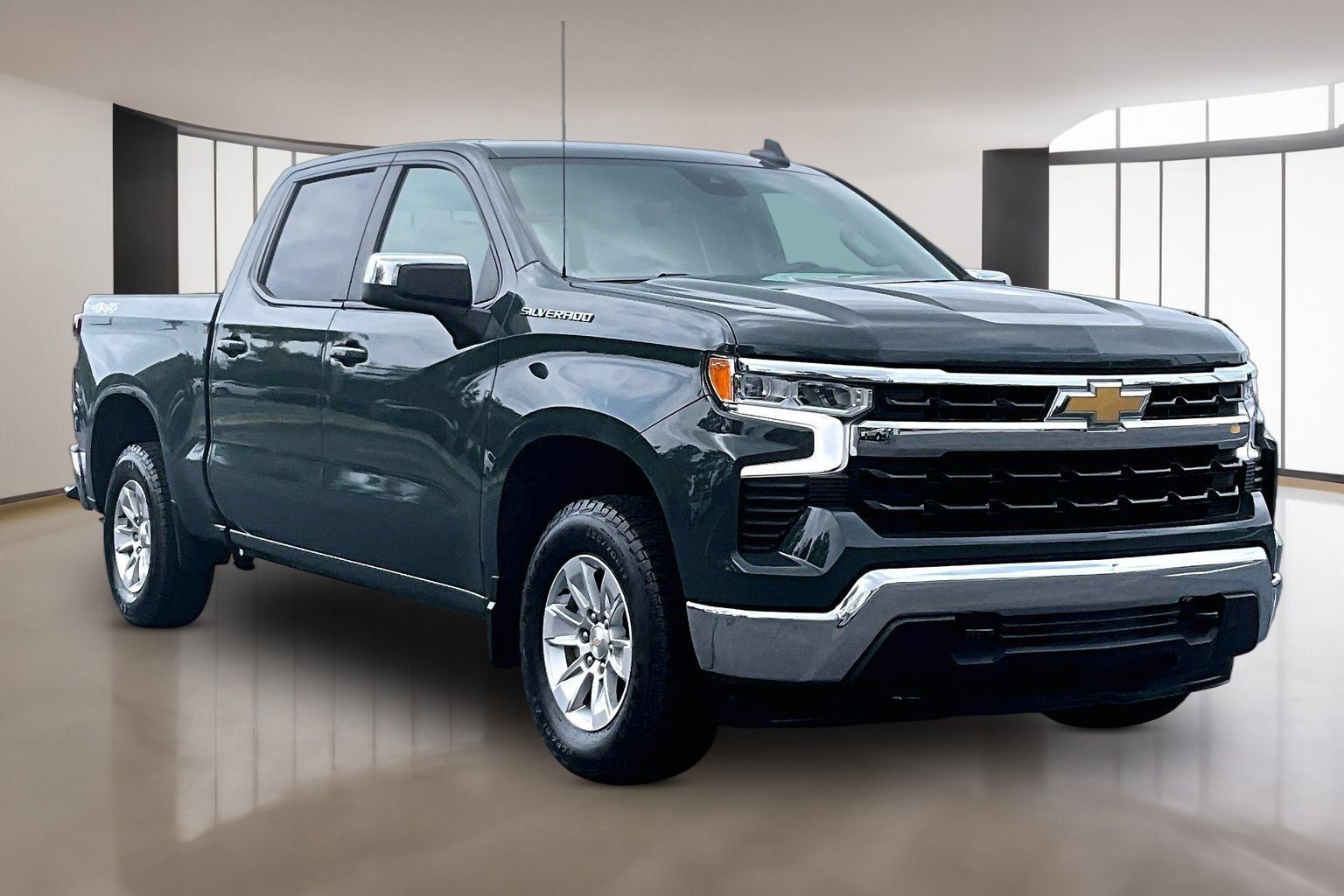 Used 2025 Chevrolet Silverado 1500 LT AWD/4WD image 1