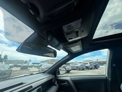 Used 2017 Toyota RAV4 SE w/ Advanced Technology Package FWD image 19