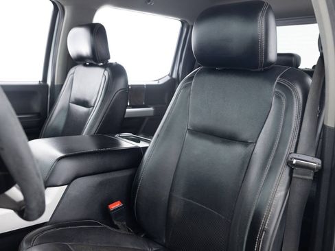 Used 2019 Ford F250 Lariat w/ Lariat Ultimate Package AWD/4WD image 29