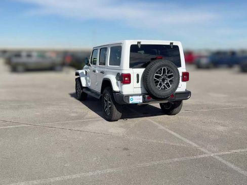 New 2026 Jeep Wrangler Sahara image 9