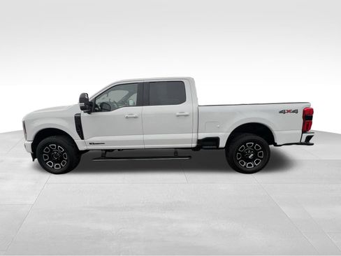Used 2025 Ford F350 Platinum image 9
