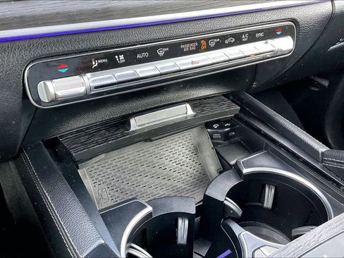 Used 2021 Mercedes-Benz GLS 450 4MATIC image 25