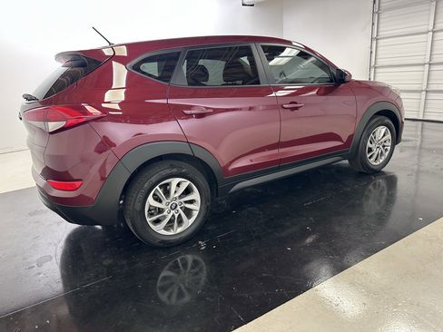 Used 2018 Hyundai Tucson SE image 14