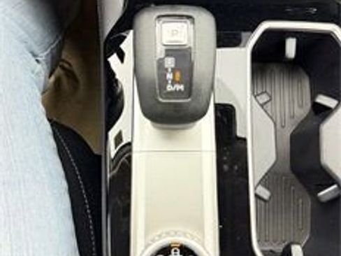 New 2026 Mitsubishi Outlander ES image 21