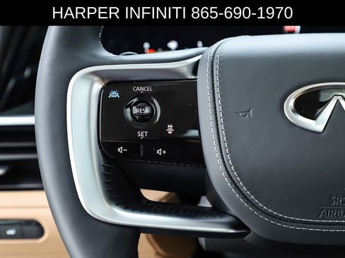Used 2025 INFINITI QX80 Sensory AWD/4WD image 22