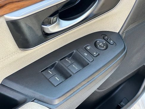 Certified 2022 Honda CR-V EX image 17