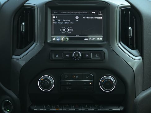 Used 2023 Chevrolet Silverado 1500 Custom image 13