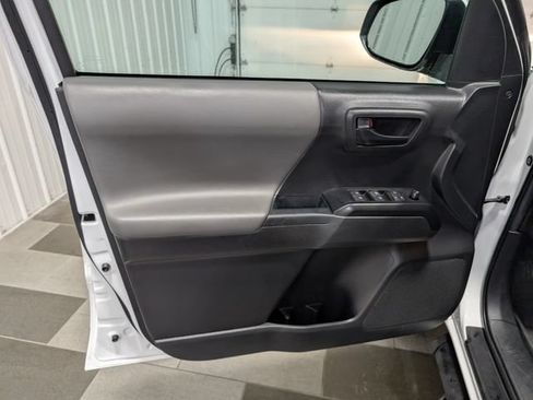 Used 2023 Toyota Tacoma SR AWD/4WD image 11