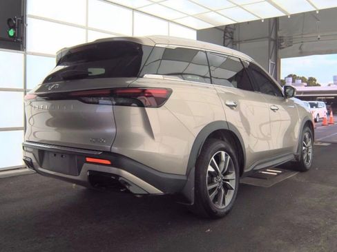 Certified 2023 INFINITI QX60 Luxe w/ Performance Audio Package FWD image 2