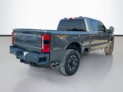 Used 2023 Ford F250 Lariat w/ Lariat Ultimate Package AWD/4WD image 5