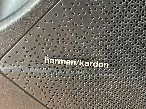 Used 2024 Kia Niro Wave w/ Wave Preserve Package image 17