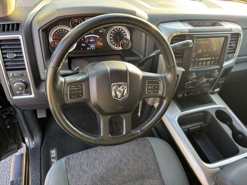 Used 2016 RAM 2500 Big Horn w/ Black Appearance Group image 18