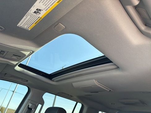 Used 2018 GMC Yukon XL Denali w/ Denali Ultimate Package image 27