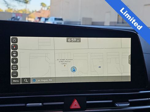 Used 2025 Hyundai Elantra Limited image 27