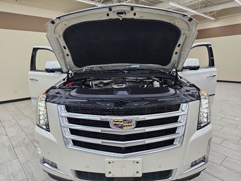Used 2015 Cadillac Escalade Premium AWD/4WD image 47