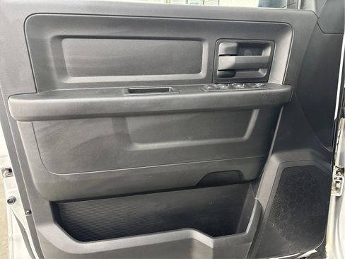 Used 2016 RAM 3500 Tradesman w/ Chrome Appearance Group AWD/4WD image 25