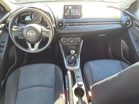 Used 2016 Scion iA FWD image 28
