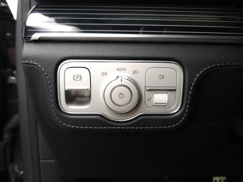 Certified 2025 Mercedes-Benz GLS 450 4MATIC image 10