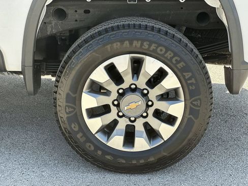 Certified 2023 Chevrolet Silverado 2500 Custom AWD/4WD image 31
