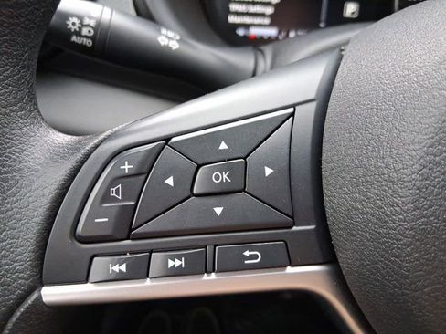 Used 2021 Nissan Kicks SV image 22